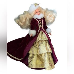 1996 Mattel Special Edition Happy Holidays Barbie Elegant Burgundy and Gold